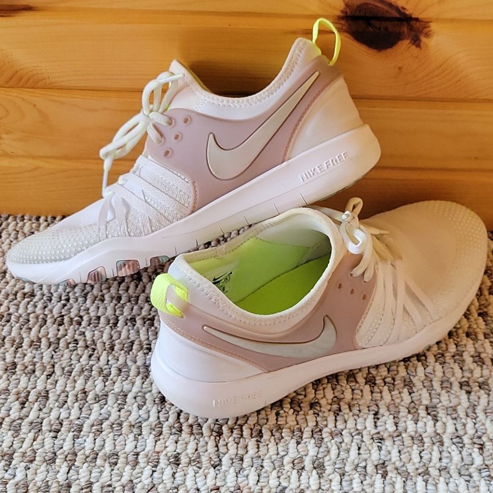 Nike Free TR 7